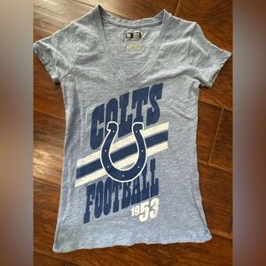 NFL Team Apparel Women’s Indianapolis Colts V-Neck T-Shirt- Small